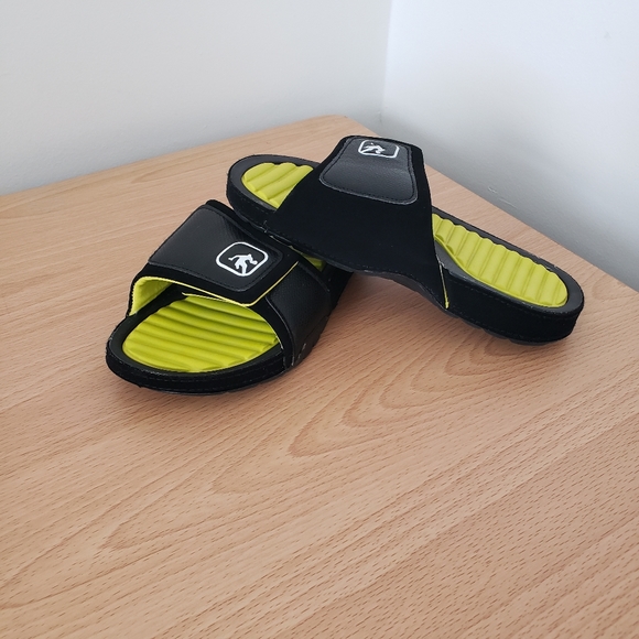 AND 1 SLIPPER kids size 1.5 - Picture 7 of 7